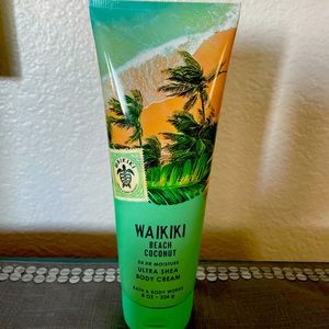 Bath and Body Works: Waikiki Beach Coconut body cream
